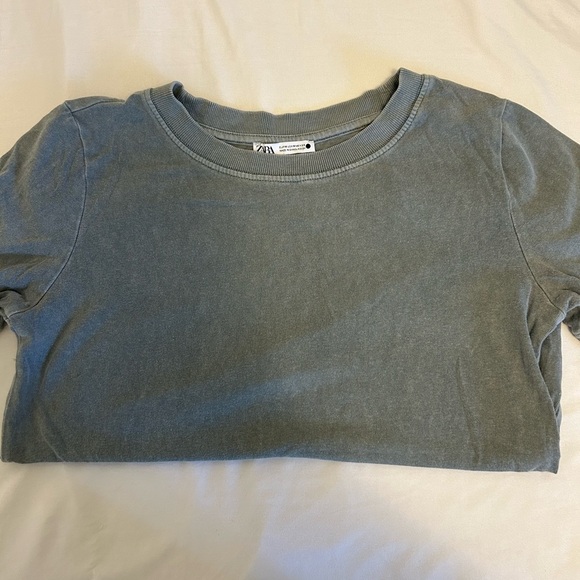 Zara T Shirt - Picture 2 of 2